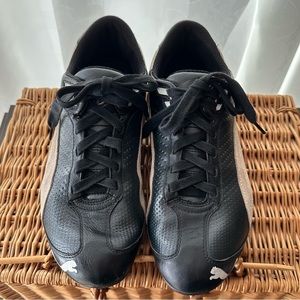 Men’s Nearly Vintage Puma Sneakers